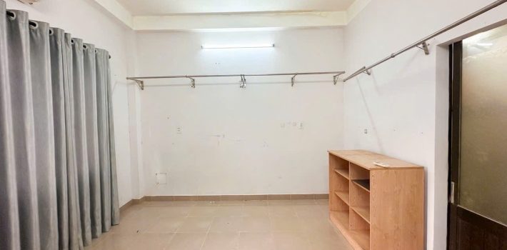Nhà 4×15 Huỳnh Tấn Phát, hẻm thoáng Oto vào được
