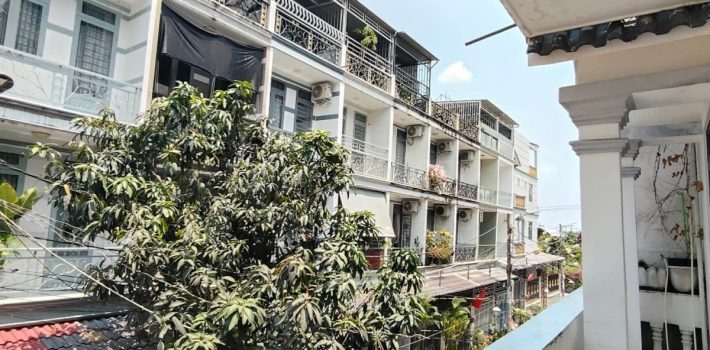 Nhà đẹp hẻm thông ngay cầu Long Kiển 6.8 Tỷ