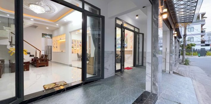 Bán biệt thự khu Petechim 2637 Huỳnh Tấn Phát ngang 8m