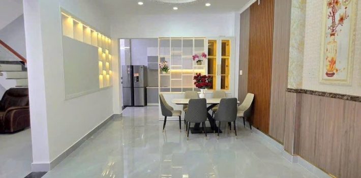 Bán biệt thự khu Petechim 2637 Huỳnh Tấn Phát ngang 8m