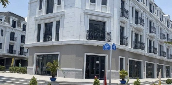 Nhà phố cao cấp Amelie 2314 Huỳnh Tấn Phát Phú Xuân