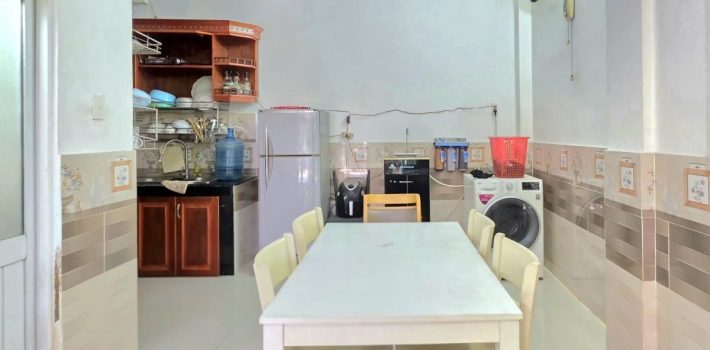 Bán nhà hẻm 2640 Huỳnh Tấn Phát giá rẻ 3.68 Tỷ