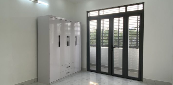 Bán nhà phố KDC Rạch Tôm ngang khủng 8m